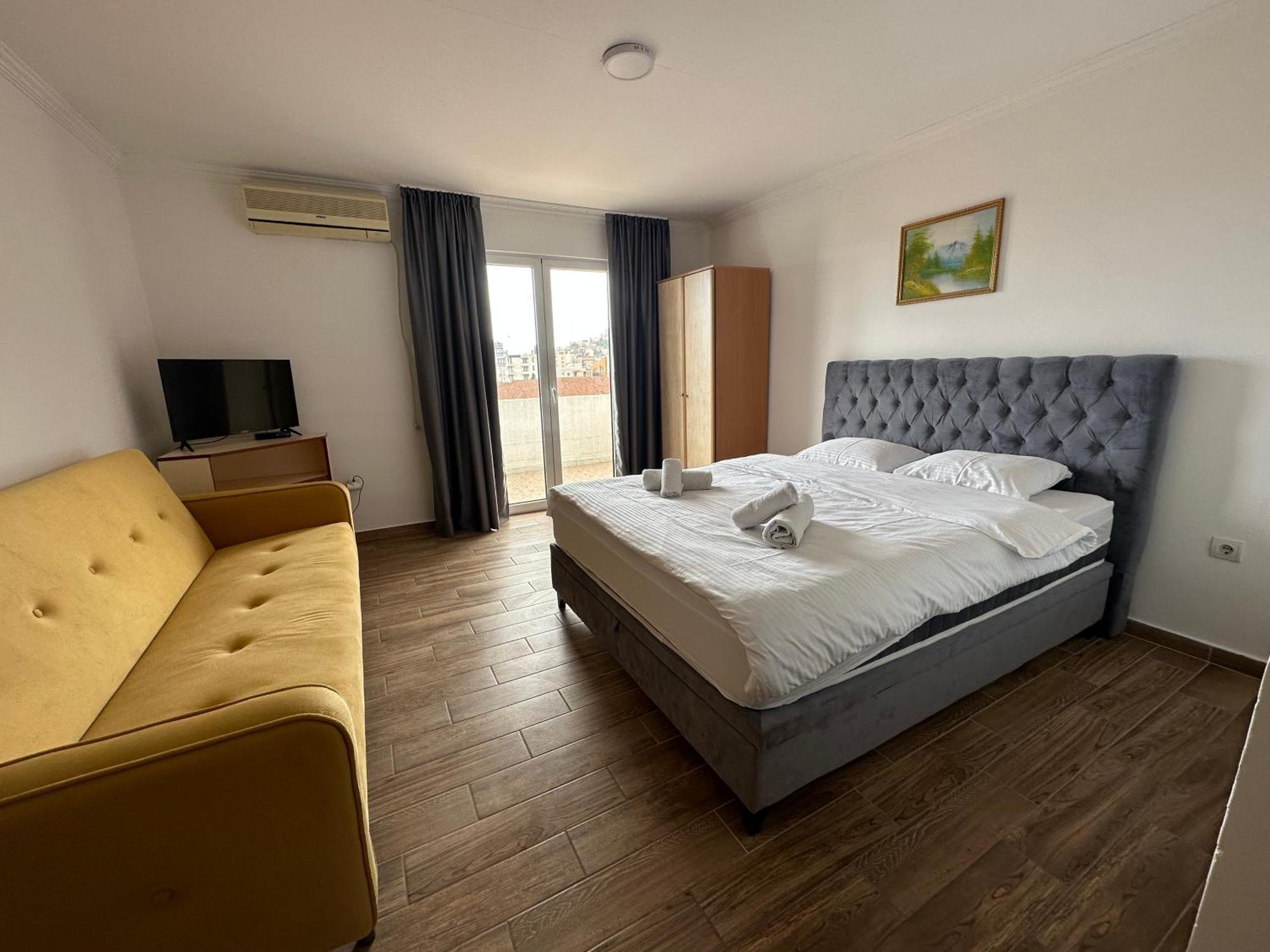 Jovanaa Daire Budva